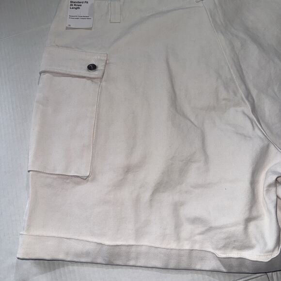 Nike Life Woven White Cargo Shorts Men's Size 40 Swoosh Nike Logo. Big Pockets - Picture 11 of 12